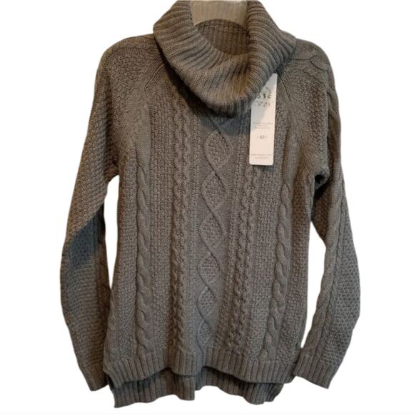 NWT grey turtleneck Cable‎ Knit Thick sweater Size Medium - Picture 1 of 4